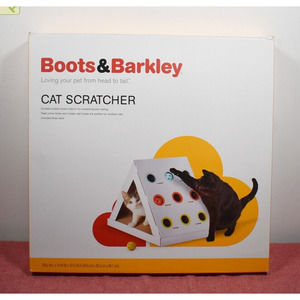 Boots & Barkley- Triangle Puzzle Cat Scratcher
